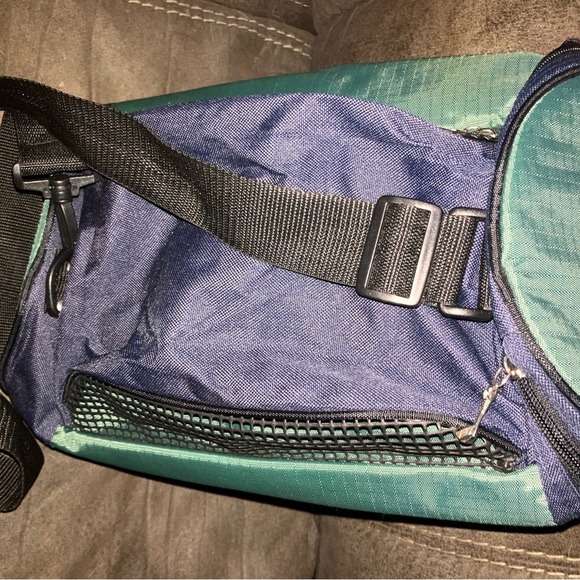 FedEx Insulated Lunch Bag in Blue and Green cooler - Picture 2 of 4